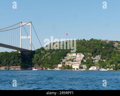 Pont Fatih Sultan Mehmet alias deuxième pont du Bosphore sur le Bosphore alias mer du Bosphore, Istanbul, Turquie Banque D'Images