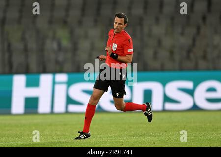 Erik Lambrechts (Referee) pendant l'UEFA moins de 21 Championship Géorgie-Roumanie 2023 match entre l'Italie 0-1 Nowey à Cluj Arena sur 28 juin 2023 à Cluj-Napoca, Roumanie. Credit: Maurizio Borsari/AFLO/Alay Live News Banque D'Images