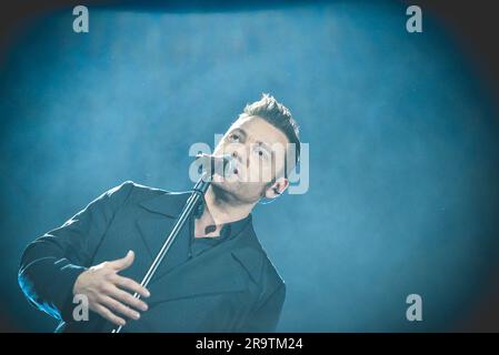 28 juin 2023, Naples, Italie : le chanteur italien Tiziano Ferro se produit en direct au stade Maradona à Naples avec sa tournée de TZN2023. (Credit image: © Paola Visone/Pacific Press via ZUMA Press Wire) USAGE ÉDITORIAL SEULEMENT! Non destiné À un usage commercial ! Banque D'Images