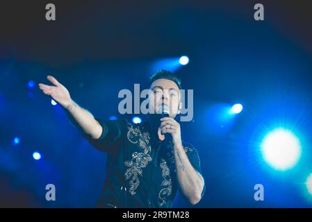 28 juin 2023, Naples, Italie : le chanteur italien Tiziano Ferro se produit en direct au stade Maradona à Naples avec sa tournée de TZN2023. (Credit image: © Paola Visone/Pacific Press via ZUMA Press Wire) USAGE ÉDITORIAL SEULEMENT! Non destiné À un usage commercial ! Banque D'Images