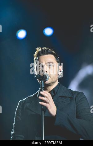 28 juin 2023, Naples, Italie : le chanteur italien Tiziano Ferro se produit en direct au stade Maradona à Naples avec sa tournée de TZN2023. (Credit image: © Paola Visone/Pacific Press via ZUMA Press Wire) USAGE ÉDITORIAL SEULEMENT! Non destiné À un usage commercial ! Banque D'Images