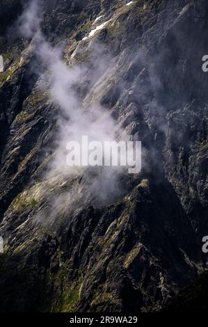 Un paysage de montagne exceptionnel des Hautes Tatras. Vue depuis le col de Lomnicka. Banque D'Images