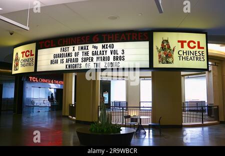 Entrée aux cinémas du complexe Ovation Hollywood au TCL Chinese Theatre Hollywood Boulevard Los Angeles California USA Banque D'Images