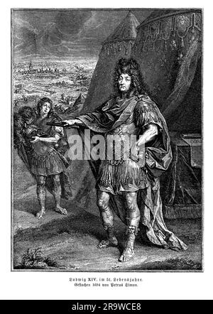 Louis XIV de France, ici dans un portrait à 51 ans, également connu sous le nom de Roi Soleil, était un monarque qui régnait sur la France de 1643 jusqu'à sa mort en 1715. Il est surtout connu pour sa cour somptueuse au château de Versailles, qu'il a transformé en centre de la vie politique et culturelle en France. Louis XIV était un monarque absolu qui centralisait le pouvoir dans la cour royale et favorisait une identité nationale forte par son patronage des arts et ses conquêtes militaires. Il a mené plusieurs guerres, dont la guerre franco-hollandaise et la guerre de succession d'Espagne, afin d'étendre le territoire français Banque D'Images