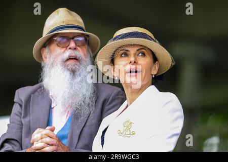 Londres, Angleterre. 29th juin 2023. Spectateurs avant le deuxième test des cendres chez Lords. Le crédit photo devrait se lire: Ben Whitley/Alamy Live News. Banque D'Images