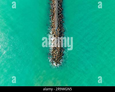 Une vue aérienne de Murrells Inlet, Caroline du Sud, avec ses superbes eaux turquoises Banque D'Images
