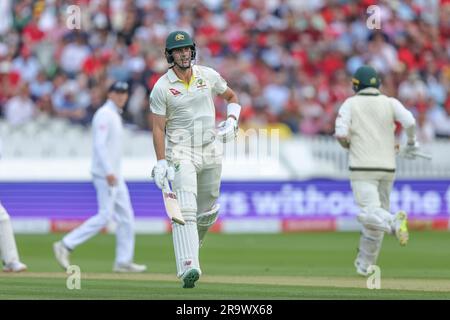 Pat Cummings d'Australie effectue trois courses pendant le LV= Insurance Ashes Test Series deuxième jour de test 2 Angleterre contre Australie à Lords, Londres, Royaume-Uni, 29th juin 2023 (photo de Mark Cosgrove/News Images) Banque D'Images