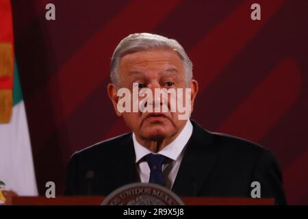 Mexico, Mexique. 28th juin 2023. 28 juin 2023 à Mexico, Mexique: Le président du Mexique, Andres Manuel Lopez Obrador, parle lors de la conférence d'information quotidienne du matin devant les journalistes au palais national, sur 28 juin 2023 à Mexico, Mexique. (Photo de Carlos Santiago/ Eyepix Group/Sipa USA) crédit: SIPA USA/Alay Live News Banque D'Images