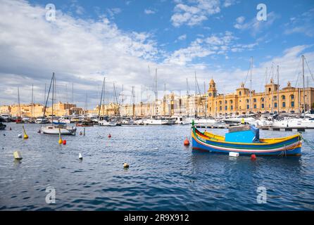 Vue sur Birgu (Vittoriosa) depuis Valleta, Malte Banque D'Images