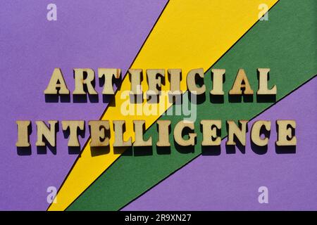 Intelligence artificielle, également connue sous le nom d'IA, mots en lettres de l'alphabet en bois isolées sur le fond Banque D'Images