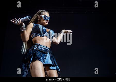 Roskilde, Danemark. 29th juin 2023. Le rappeur américain Latto donne un concert en direct pendant le festival de musique danois Roskilde Festival 2023 à Roskilde. (Crédit photo : Gonzales photo/Alamy Live News Banque D'Images