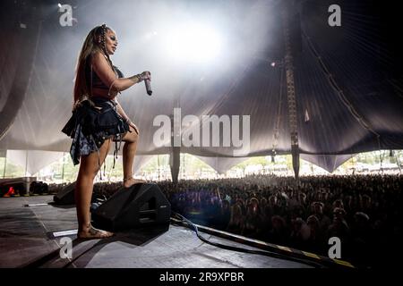 Roskilde, Danemark. 29th juin 2023. Le rappeur américain Latto donne un concert en direct pendant le festival de musique danois Roskilde Festival 2023 à Roskilde. (Crédit photo : Gonzales photo/Alamy Live News Banque D'Images