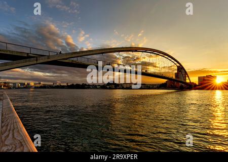 Le Dreiländerbrücke de Weil am Rhein relie l'Allemagne et la France Banque D'Images