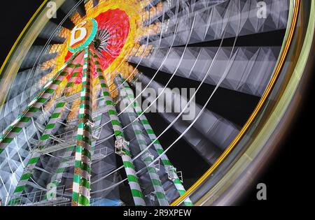 La foire d'automne à Bâle. Une attraction automnale récurrente est présente dans toute la ville de Bâle, en Suisse Banque D'Images