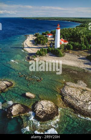 Image aérienne du phare de Cove Island, péninsule Bruce, Ontario, Canada Banque D'Images