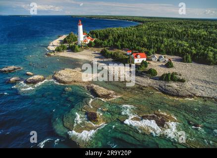Image aérienne du phare de Cove Island, péninsule Bruce, Ontario, Canada Banque D'Images