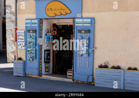 Joli village de la Palud-sur-Verdon sur la Provence-Alpes-Côte d'Azur France Banque D'Images