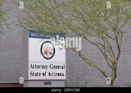 Phoenix, AZ - 16 mars 2023 : les bureaux du procureur général de l'État de l'Arizona se trouvent sur la DOXA Central Plaza, au 2005 North Central Ave Banque D'Images