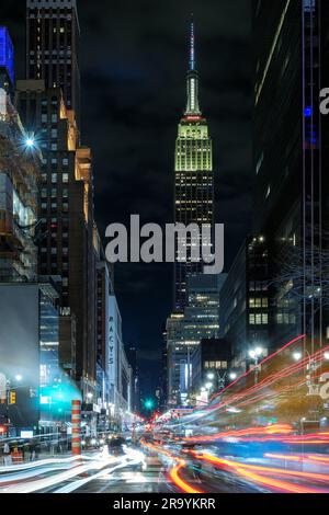 Rue de nuit à Manhattan, New York City, NY, États-Unis Banque D'Images