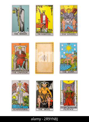 Lodz, Pologne ensemble de Tarot 19 juin 2023, grande collection d'arcanas. Banque D'Images