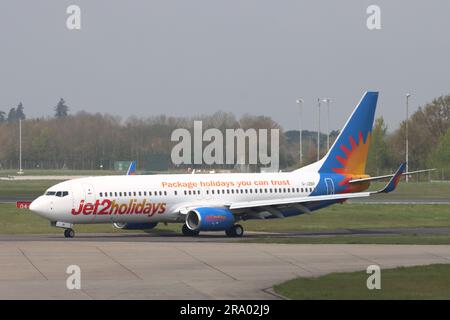 G-JZBP, Jet2 Airlines, Boeing 737-800, arrivée à l'aéroport de Londres Stansted, Essex, Royaume-Uni le 22 avril 2023 Banque D'Images