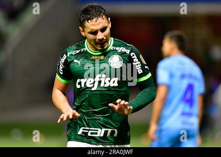 São Paulo (SP), 29/06/2023 - Futebol/PALMEIRAS-BOLIVAR (bol) - Rafael Veiga des Palmeiras - match entre Palmeiras x Bolivar (bol), valable pour la sixième partie de la scène du groupe, de la Copa Libertadores de América, qui s'est tenue à l'Allianz Arena, à l'ouest de São Paulo, jeudi soir 29. Banque D'Images