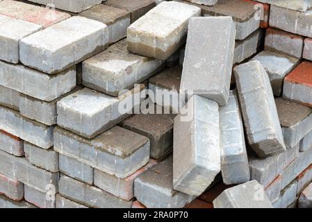 Détail d'un tas de briques de silicate de calcium sur un site de construction Banque D'Images