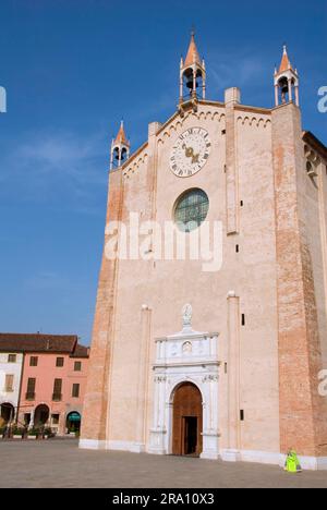 Cathédrale Santa Maria, Piazza Vittorio Emanuele II, Montagnana, Vénétie, Italie, Venise, Vénétie Banque D'Images