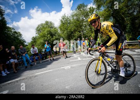 Bilbao, Danemark. 30th juin 2023. SEPP Kuss de Jumbo-Visma PHOTOGRAPHIÉ en action lors d'une session d'entraînement pour l'édition 110th de la course cycliste Tour de France, à Bilbao, Espagne, vendredi 30 juin 2023. Le Tour de France de cette année a lieu du 01 au 23 juillet 2023 et commence par trois étapes en Espagne. BELGA PHOTO JASPER JACOBS crédit: Belga News Agency/Alay Live News Banque D'Images