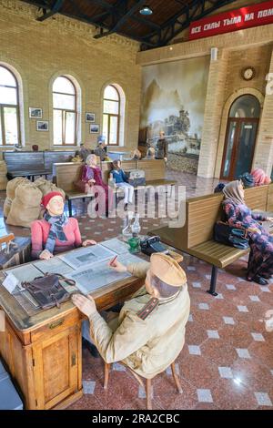 Grande récréation, diorama des Ouzbeks dans l'ancien train, salle d'attente de la gare. Au Shon Sharaf Great Patriotic War, complexe de musées de la Seconde Guerre mondiale à T. Banque D'Images