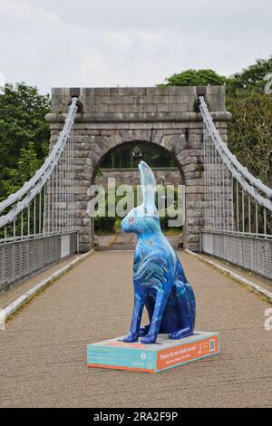 Tournez le Tide – Donna Newman - Eden-Designs sur le pont suspendu de Wellington. L'une des œuvres d'art sur le Big Hop Trail Aberdeen Scotland juin 2023 Banque D'Images