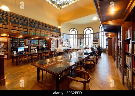 France, Marne, Reims, Bibliothèque Carnegie, salle de lecture Banque D'Images