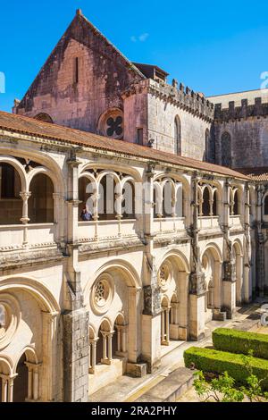 Portugal, région centrale, Alcobaça, Santa Maria du monastère d'Alcobaça fondé au 12th siècle par le roi Alfonso I, chef-d'œuvre de l'art gothique cistercien et site classé au patrimoine mondial de l'UNESCO, Cloister Dom Dinis ou Cloister of Silence Banque D'Images