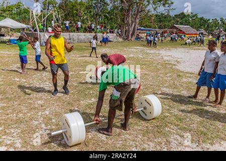 Port Vila, Vanuatu - 23 juin 2023 : les enfants jouent dans une journée sportive à Port Vila, Vanuatu Banque D'Images