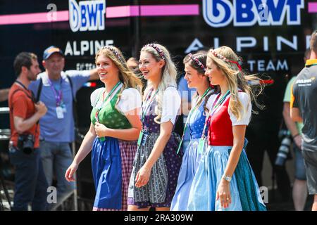 Filles dans les enclos pendant LA FORMULE 1 ROLEX GROSSER PREIS VON OSTERREICH 2023 - Jun29 à Jul2 à RedbullRing - Spielberg, Autriche Banque D'Images