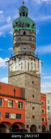 Célèbre tour d'horloge à innsbruck, Autriche - Uhrturm Banque D'Images
