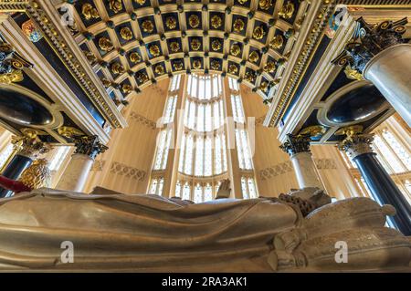 Intérieur de l'abbaye de Westminster, tombe Mary Queen of Scots dans l'allée sud de la Lady Chapel dans l'abbaye de Westminster, un site du patrimoine mondial de l'UNESCO. Banque D'Images