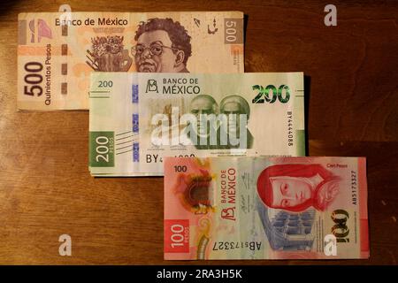 pesos mexicains (100, 200, 500) monnaie Banque D'Images