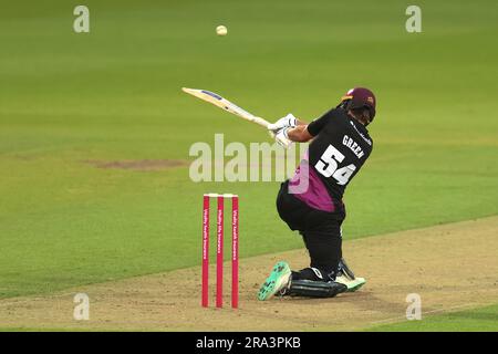 Londres, Royaume-Uni. 30th juin 2023. Le bakting Ben Green de Somerset à l'occasion de Surrey, prenez Somerset lors du match de cricket Blast de Vitality T20 au Kia Oval. Credit: David Rowe/Alay Live News Banque D'Images