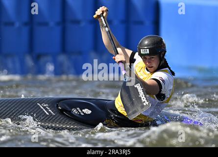 Cracovie, Pologne. 30th juin 2023. Canoë Slalom. Jeux européens de 2023. Centre sportif de Kolna. Cracovie. Kimberley Woods (GBR) dans le Womens Canoe chauffe pendant l'événement de slalom de canoë aux Jeux européens de 2023, Cracovie, Pologne. Credit: Sport en images/Alamy Live News Banque D'Images