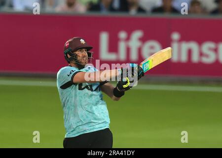 Londres, Royaume-Uni. 30th juin 2023. Jamie Overton, de Surrey, battant à l'occasion du match de cricket Blast de Vitality T20, à l'ovale Kia. Credit: David Rowe/Alay Live News Banque D'Images