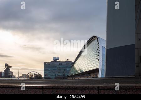 Un lever de soleil hivernal sur les gratte-ciel de Glasgow Banque D'Images