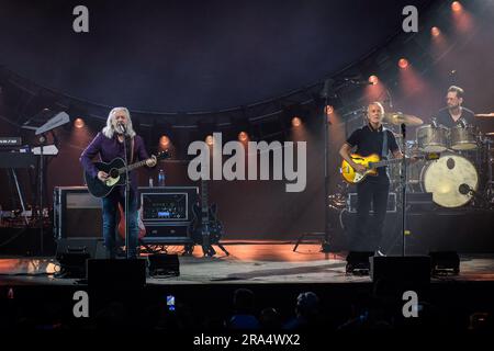 Toronto, Canada. 29th juin 2023. (G-D) Roland Orzabal et Curt Smith, qui se présentent à un spectacle complet à la scène Budweiser à Toronto. Le groupe de pop rock anglais Tears for Fears, fondé en 1981 par Roland Orzabal et Curt Smith. Crédit : SOPA Images Limited/Alamy Live News Banque D'Images