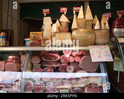 Fromage et jambon, marché à Palerme, Sicile, Italie Banque D'Images