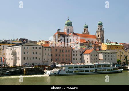 Vieille ville, étape d'atterrissage sur le Danube, Passau, parc national de la forêt bavaroise, Bavière, Allemagne Banque D'Images