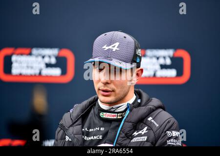 Spielberg, Mezzolombardo, Autriche. 1st juillet 2023. Le pilote français Esteban Ocon (Alpine F1 Team) parle aux médias après le sprint Shootout au circuit Red Bull Ring à Spielberg, Autriche (Credit image: © Daisy Facinelli/ZUMA Press Wire) USAGE ÉDITORIAL SEULEMENT! Non destiné À un usage commercial ! Banque D'Images