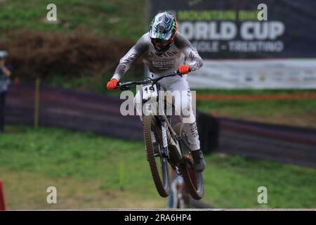 1st juillet 2023, Daolasa di Commezzadura, Val di Sole, Trentin, Italie; Coupe du monde UCI Mountain Bike ; course de descente, Troy Brosnan (AUS) Banque D'Images