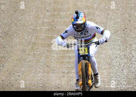 1st juillet 2023, Daolasa di Commezzadura, Val di Sole, Trentin, Italie; Coupe du monde UCI Mountain Bike ; course de descente, Loic Bruni (FRA) Banque D'Images