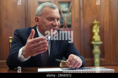 Moscou, Russie. 30th juin 2023. M. Yury Borisov, directeur de l'Agence spatiale de Roscosmos, commente lors d'une rencontre en face-à-face organisée par le président russe Vladimir Poutine au Kremlin, à 30 juin 2023, à Moscou, en Russie. Credit: Gavriil Grigorov/Kremlin Pool/Alamy Live News Banque D'Images