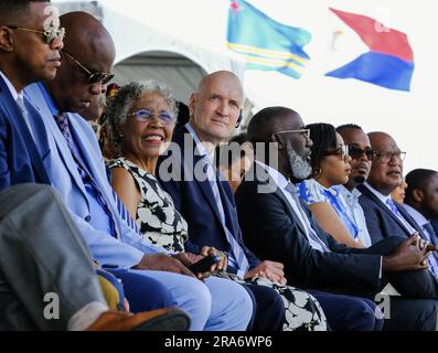 WILLEMSTAD - le ministre Ernst Kuipers (Santé publique, bien-être social et Sport) pendant la commémoration de l'esclavage à Curaçao. Sur Keti Koti, on se souvient qu'il y a exactement 150 ans, l'esclavage a pris fin sous le régime hollandais. ANP RAMSAY SOEMANTA pays-bas - belgique Out crédit: ANP/Alay Live News Banque D'Images